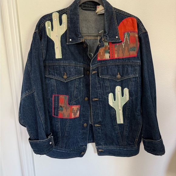 SuzAn’s Jackets & Blazers - Vintage oversized Western Denim Jacket with Cactus and Southwestern Patches sZ M